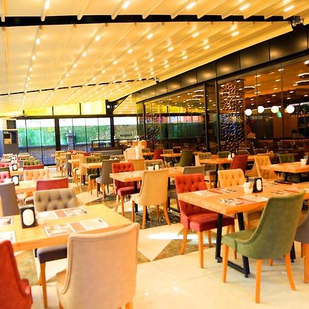 New Garden Hotel 迪亚巴克尔 外观 照片